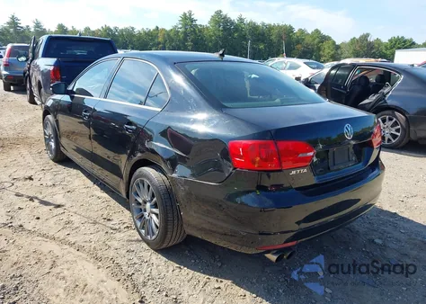 2012 Volkswagen Jetta Sel z USA, uszkodzony, nr VIN 3VWGX7AJ8CM404608